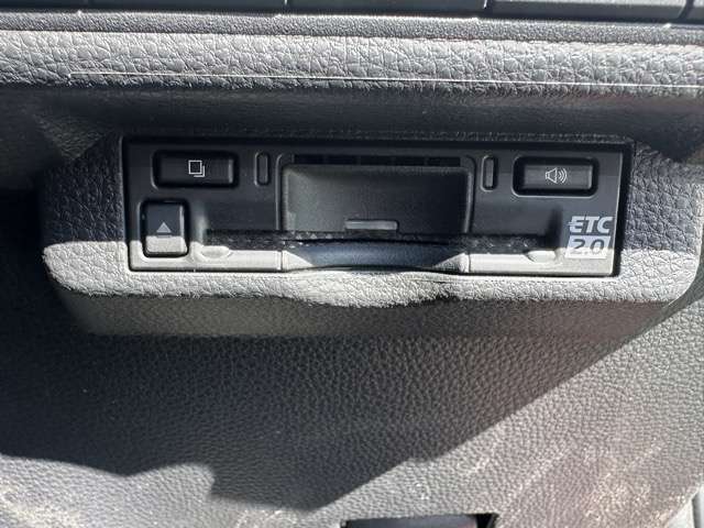 トヨタ カローラ　ツーリング　ハイブリッド １．８ ハイブリッド ＷＸＢ R5年 (東海) 99