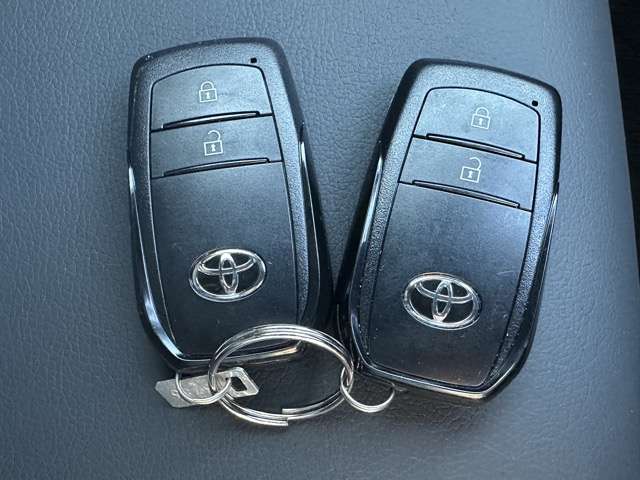 トヨタ カローラ　ツーリング　ハイブリッド １．８ ハイブリッド ＷＸＢ R5年 (東海) 99