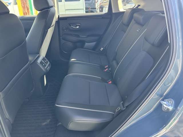 ホンダ ＺＲ−Ｖ １．５ Ｘ R4年 (東海) 99