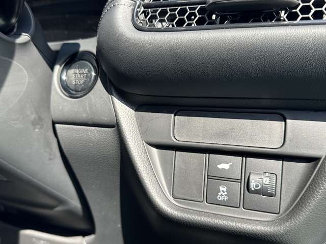 ホンダ ＺＲ−Ｖ １．５ Ｘ R4年 (東海) 99