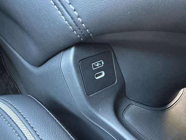 ホンダ ＺＲ−Ｖ １．５ Ｘ R4年 (東海) 99