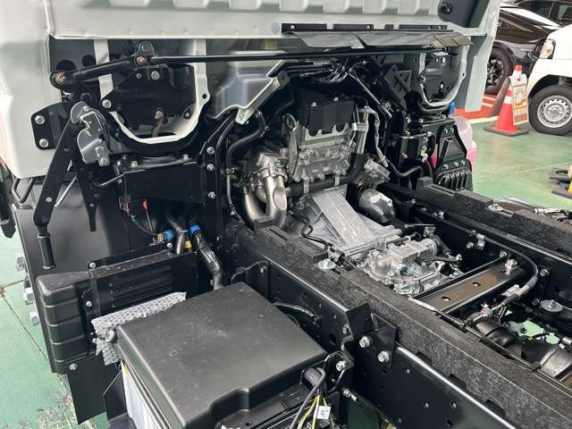 三菱フソウ キャンター ３．０ 強化ダンプ 全低床 ディーゼルターボ R7年 (東海) 99