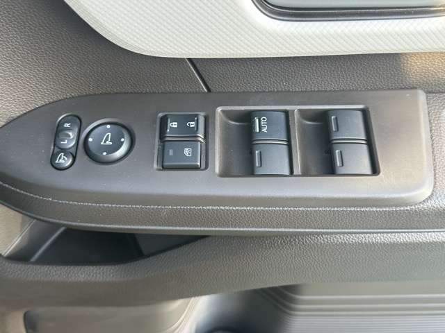 ホンダ Ｎ　ＢＯＸ ６６０ ＥＸ R5年 (東海) 99