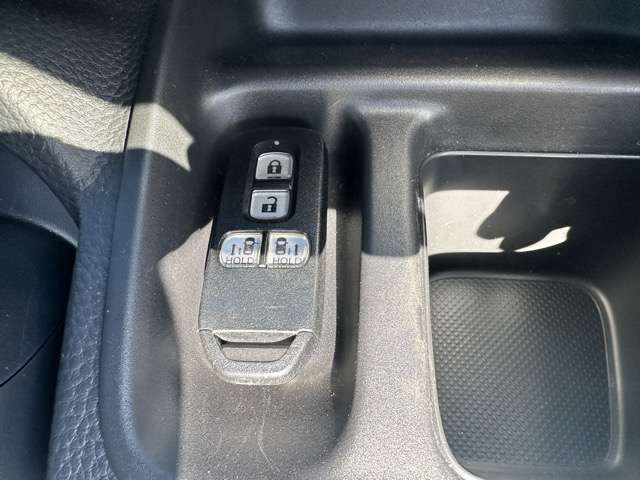 ホンダ Ｎ　ＢＯＸ カスタム ６６０ Ｌ R5年 (東海) 99