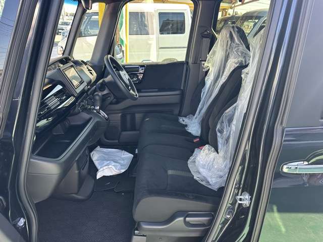 ホンダ Ｎ　ＢＯＸ カスタム ６６０ Ｌ R4年 (東海) 99