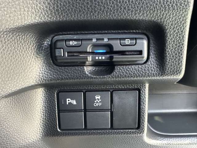 ホンダ Ｎ　ＢＯＸ カスタム ６６０ Ｌ R4年 (東海) 99