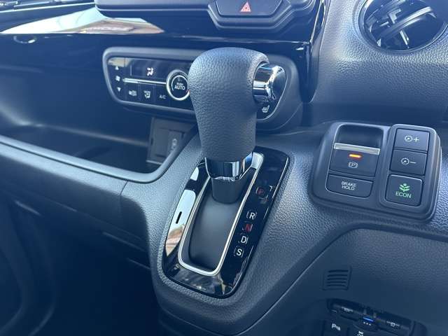 ホンダ Ｎ　ＢＯＸ カスタム ６６０ Ｌ R4年 (東海) 99