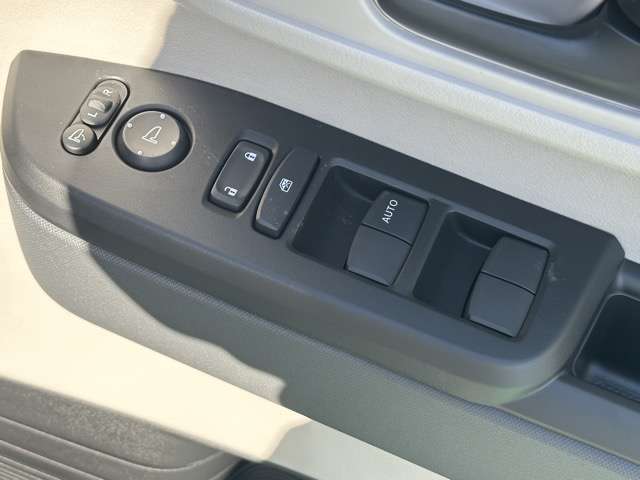 ホンダ Ｎ　ＢＯＸ ６６０ ファッションスタイル モノトーン R7年 (東海) 99