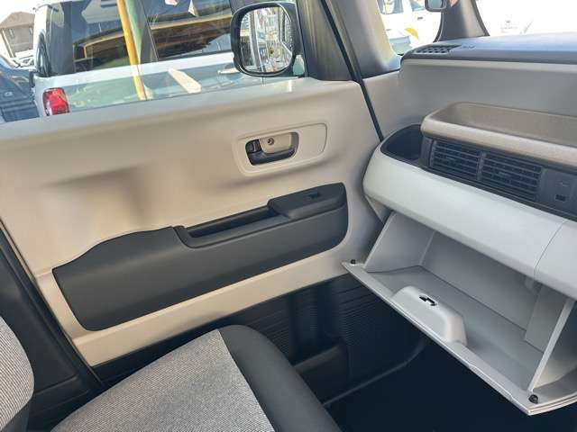 ホンダ Ｎ　ＢＯＸ ６６０ ファッションスタイル モノトーン R7年 (東海) 99