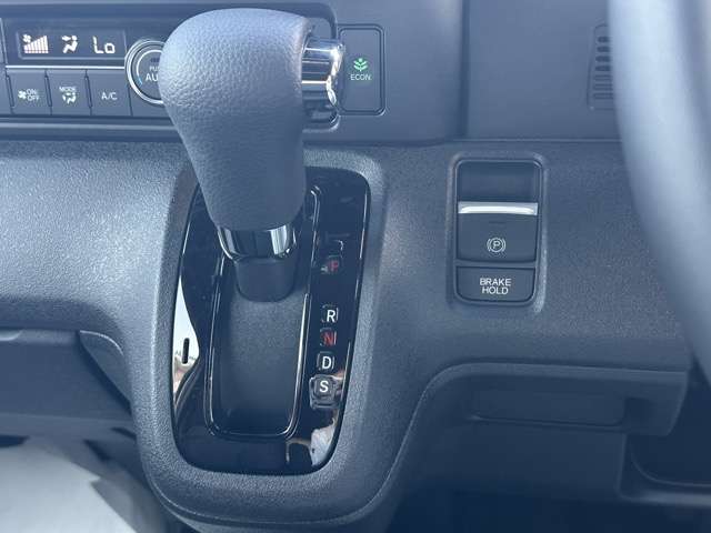 ホンダ Ｎ　ＢＯＸ カスタム ６６０ ターボ コーディネートスタイル ２トーン R7年 (東海) 99