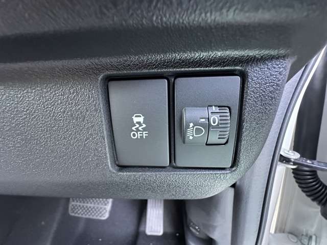 ホンダ Ｎ　ＢＯＸ カスタム ６６０ ターボ コーディネートスタイル ２トーン R7年 (東海) 99