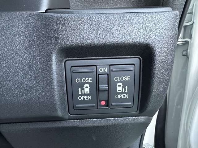 ホンダ Ｎ　ＢＯＸ カスタム ６６０ ターボ コーディネートスタイル ２トーン R7年 (東海) 99