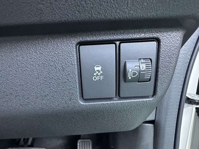 ホンダ Ｎ　ＢＯＸ カスタム ６６０ ターボ コーディネートスタイル ２トーン R7年 (東海) 99