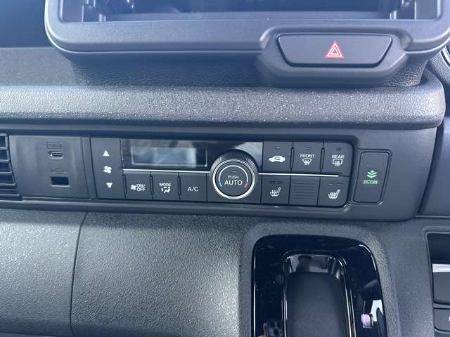 ホンダ Ｎ　ＢＯＸ カスタム ６６０ ターボ コーディネートスタイル ２トーン R7年 (東海) 99