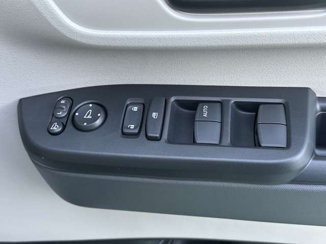 ホンダ Ｎ　ＢＯＸ ６６０ ファッションスタイル ２トーン R7年 (東海) 99