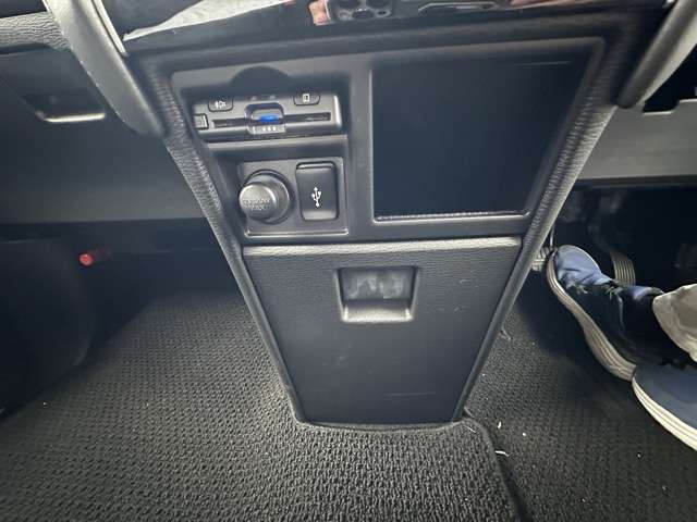 三菱 デリカ　Ｄ：５ ２．２ Ｐ ディーゼルターボ ４ＷＤ R6年 (東海) 99