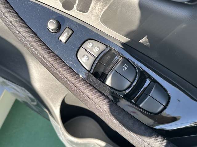 日産 リーフ Ｘ R6年 (東海) 99