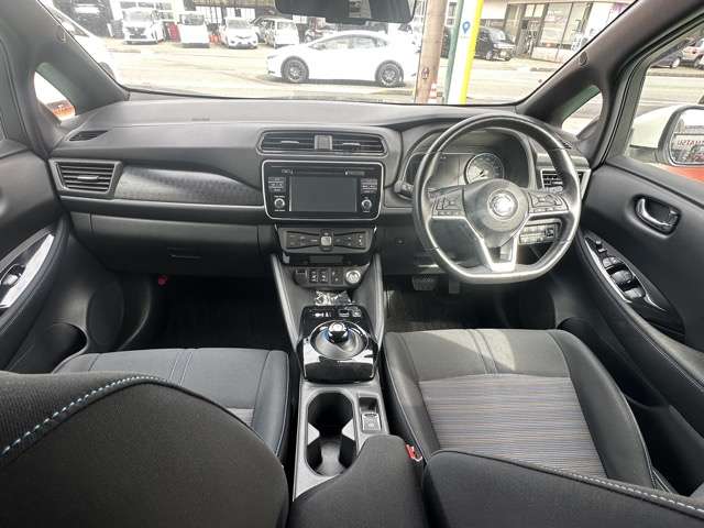 日産 リーフ Ｘ H30年 (東海) 99