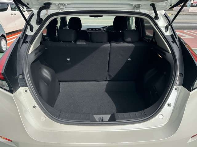 日産 リーフ Ｘ H30年 (東海) 99