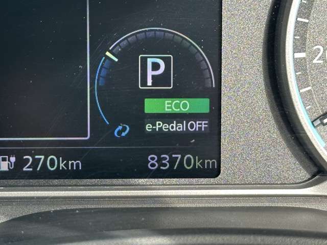 日産 リーフ Ｘ H30年 (東海) 99