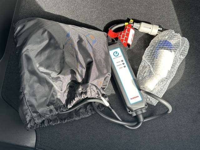 日産 リーフ Ｘ H30年 (東海) 99