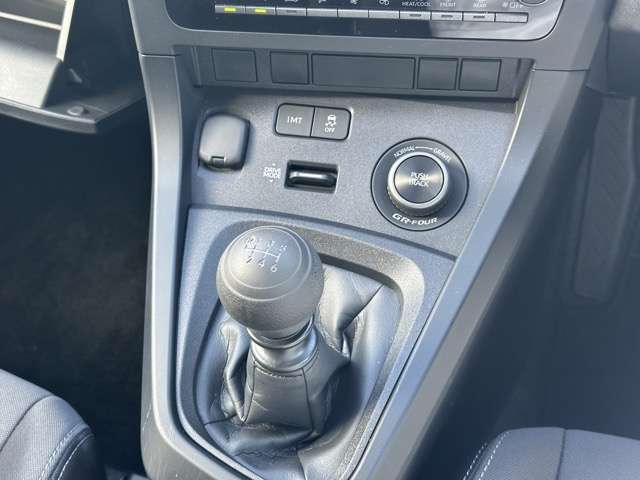 トヨタ ＧＲヤリス １．６ ＲＣ ４ＷＤ R6年 (東海) 99