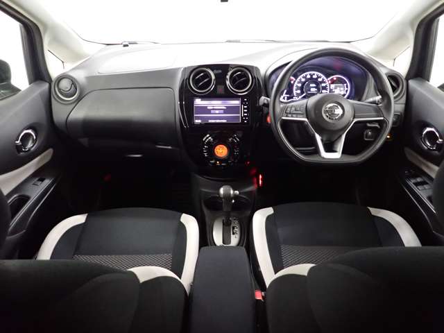 日産 ノート １．２ Ｘ ＤＩＧ－Ｓ H29年 (関東) 99