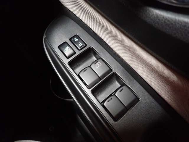 日産 ノート １．２ Ｘ ＤＩＧ－Ｓ H29年 (関東) 99