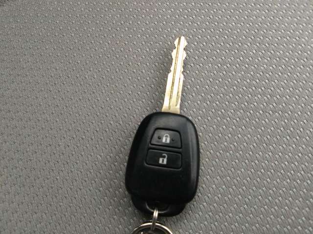 トヨタ ヴィッツ １．０ Ｆ H23年 (甲信越・北陸) 99