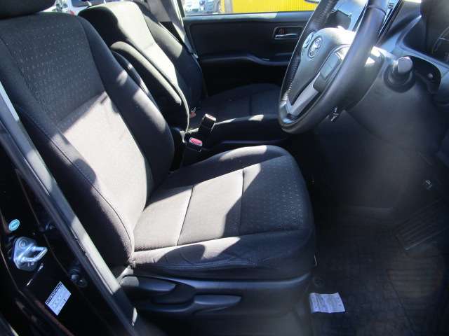 トヨタ ノア １．８ ハイブリッド Ｇ H26年 (関東) 99