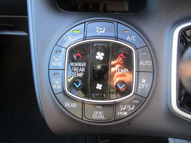 トヨタ ノア １．８ ハイブリッド Ｇ H26年 (関東) 99