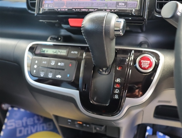 ホンダ Ｎ　ＢＯＸ ６６０ カスタムＧ ターボ Ｌパッケージ H28年 (関東) 99