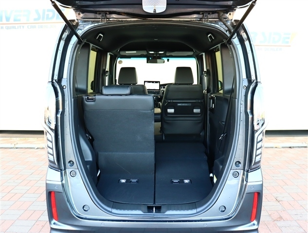 ホンダ Ｎ　ＢＯＸ カスタム ６６０ Ｌ ターボ スタイルプラス ブラック R5年 () 99