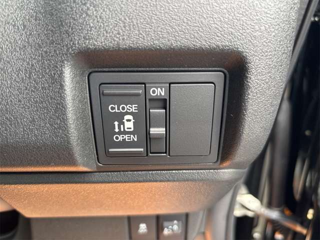 ホンダ Ｎ　ＢＯＸ カスタム ６６０ R7年 (近畿) 99