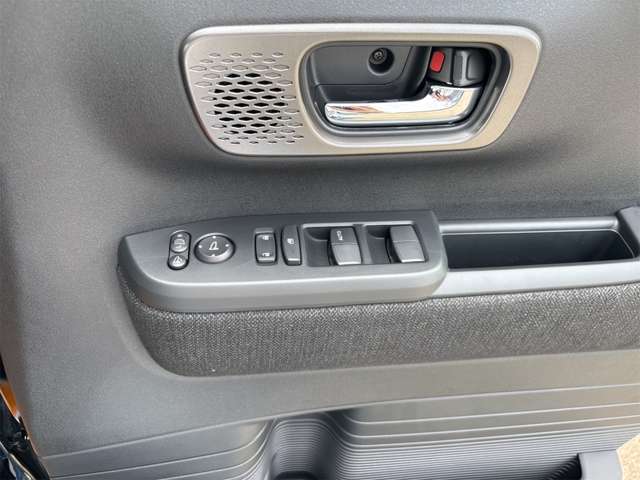 ホンダ Ｎ　ＢＯＸ カスタム ６６０ R7年 (近畿) 99