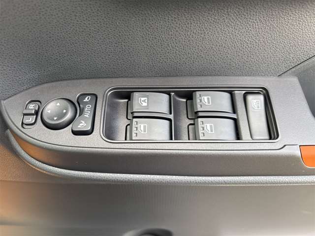 ダイハツ タント ６６０ ファンクロス R6年 (近畿) 99