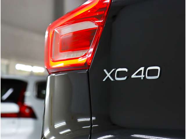 ボルボ ＸＣ４０ プラス　プロ　Ｂ３ R4年 (近畿) 99