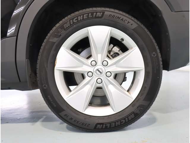 ボルボ ＸＣ４０ プラス　プロ　Ｂ３ R4年 (近畿) 99