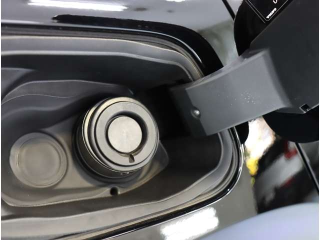 ボルボ ＸＣ４０ プラス　プロ　Ｂ３ R4年 (近畿) 99