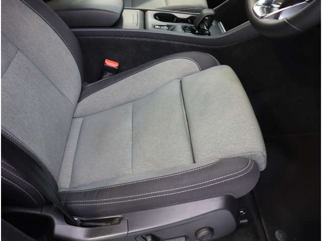 ボルボ ＸＣ４０ プラス　プロ　Ｂ３ R4年 (近畿) 99