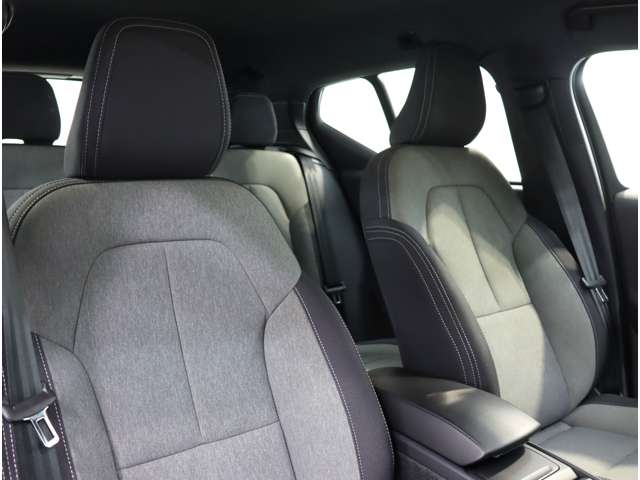 ボルボ ＸＣ４０ プラス　プロ　Ｂ３ R4年 (近畿) 99