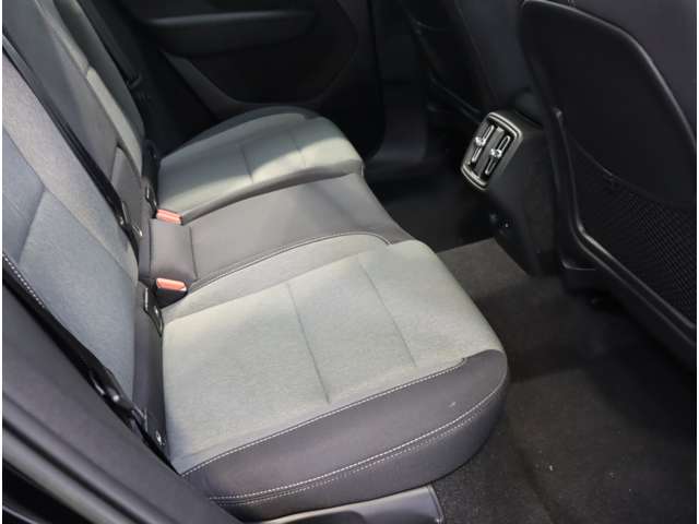 ボルボ ＸＣ４０ プラス　プロ　Ｂ３ R4年 (近畿) 99