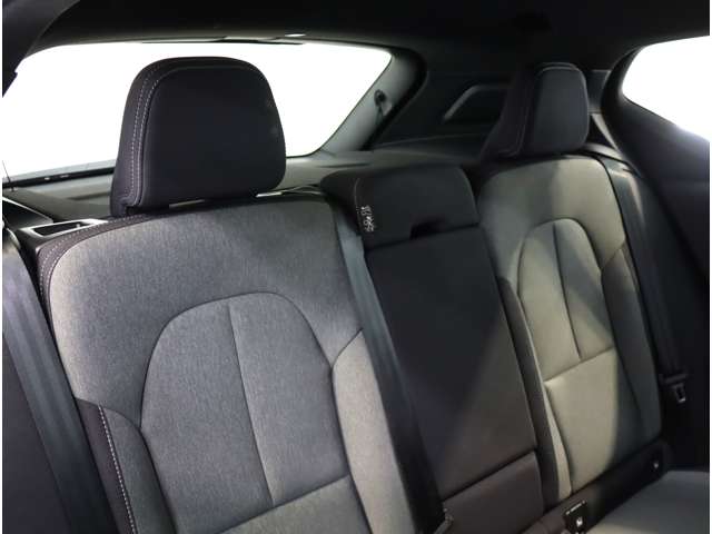 ボルボ ＸＣ４０ プラス　プロ　Ｂ３ R4年 (近畿) 99