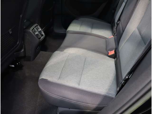 ボルボ ＸＣ４０ プラス　プロ　Ｂ３ R4年 (近畿) 99