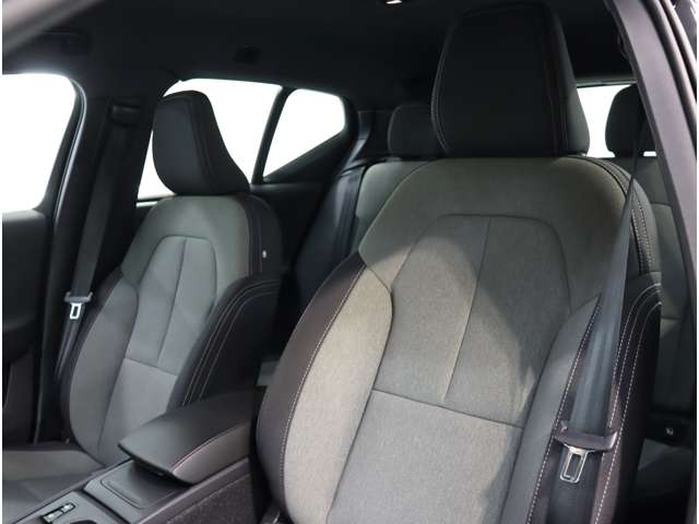 ボルボ ＸＣ４０ プラス　プロ　Ｂ３ R4年 (近畿) 99