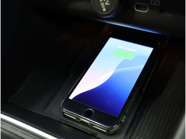 ボルボ ＸＣ４０ プラス　プロ　Ｂ３ R4年 (近畿) 99