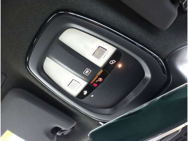 ボルボ ＸＣ４０ プラス　プロ　Ｂ３ R4年 (近畿) 99