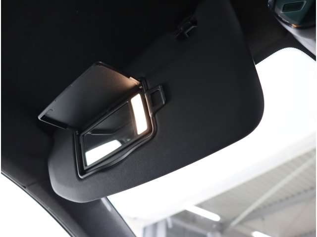 ボルボ ＸＣ４０ プラス　プロ　Ｂ３ R4年 (近畿) 99