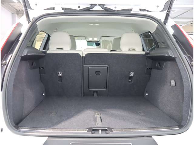 ボルボ ＸＣ４０ アルティメット Ｂ４ ＡＷＤ ４ＷＤ R4年 (近畿) 99