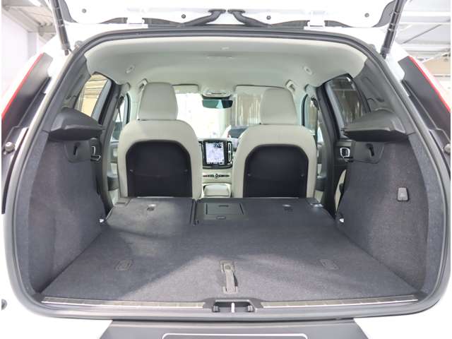 ボルボ ＸＣ４０ アルティメット Ｂ４ ＡＷＤ ４ＷＤ R4年 (近畿) 99